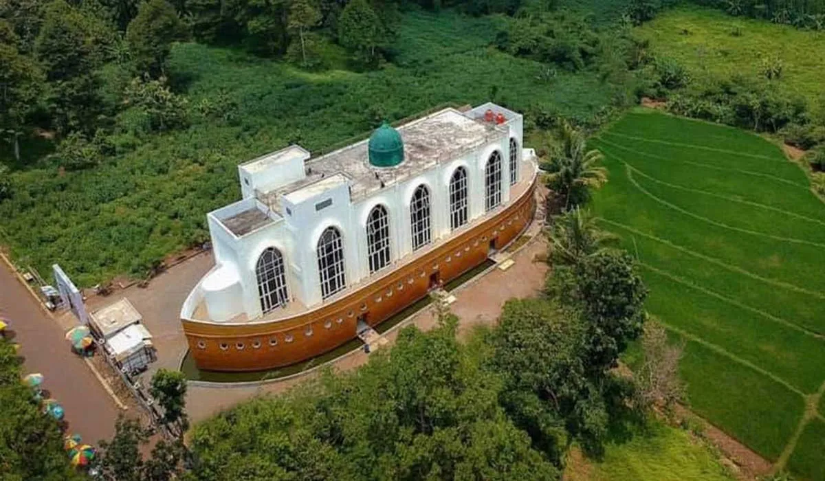 Masjid Safinatunnajah: Tempat Berkumpul yang Menginspirasi di Cilacap